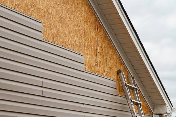 24/7 Emergency Vinyl Siding experts in Goshen, OH
